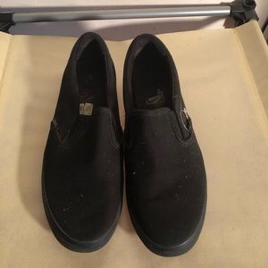 ✿𝐁𝐥𝐚𝐜𝐤 𝐕𝐚𝐧𝐬 𝐬𝐧𝐞𝐚𝐤𝐞𝐫𝐬